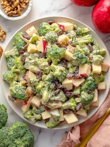 Healthy Cranberry Broccoli Salad with Creamy Greek Yogurt Dressing Recipe