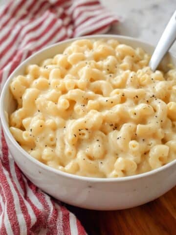 Creamy Stovetop Mac and Cheese Recipe