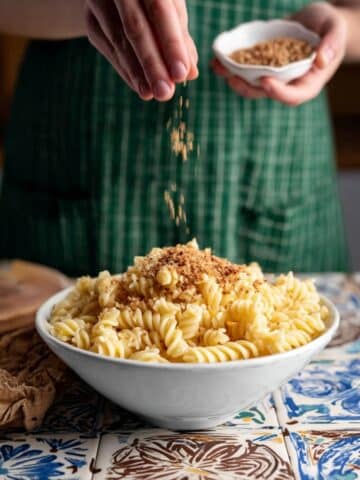 Quick Stovetop Fondue Cheese Pasta with Crispy Nutty Topping Recipe