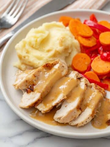 Crock Pot Juicy Turkey Breast with Homemade Gravy Recipe