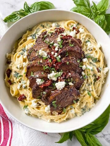 Copycat Steak Gorgonzola Alfredo Recipe