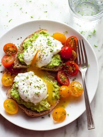 Simple Poached Egg and Avocado Toast Recipe