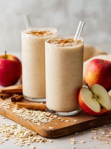 Creamy Apple Pie Smoothie with Oats, Greek Yogurt, and Cinnamon Recipe