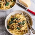 Pasta with Spinach, Mushrooms and Walnuts Recipe