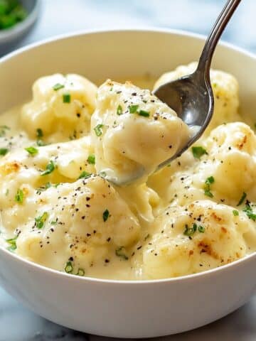 Garlic Parmesan Cauliflower "Mac" and Cheese Recipe