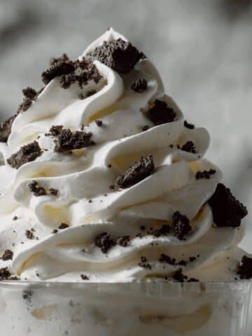 Delicious Mocha Cookie Crumble Frappuccino Recipe