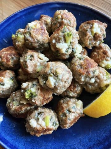 Broccoli Feta Chicken Meatballs with Lemon Parmesan Pasta Recipe