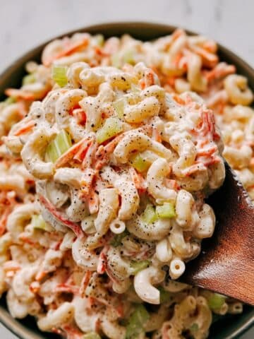 Creamy Macaroni Salad with Fresh Vegetables Recipe