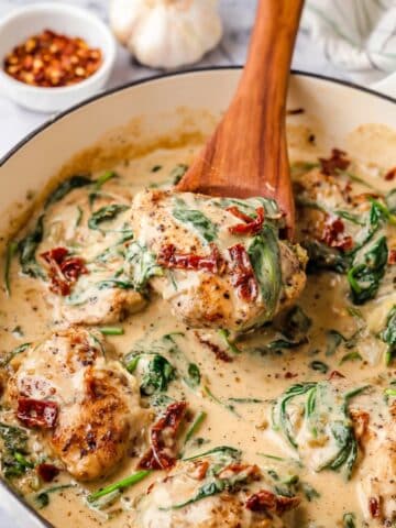 Tuscan Chicken with Sun-Dried Tomatoes and Spinach Recipe