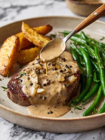 Steak with Peppercorn Sauce Recipe
