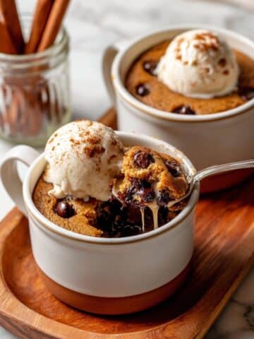Pumpkin Mug Cake with Chocolate Chips Recipe