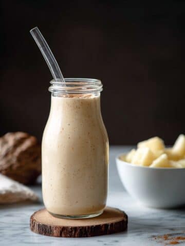 Creamy Banana Date Smoothie Recipe
