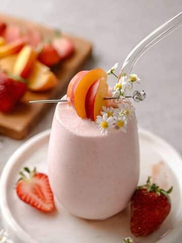Strawberry Peach Smoothie Recipe