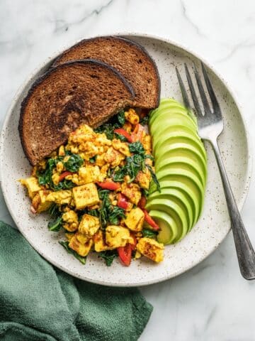 Healthy Tofu Scramble with Bell Peppers and Spinach Recipe