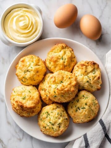 Breakfast Cheddar Chive Biscuits Recipe