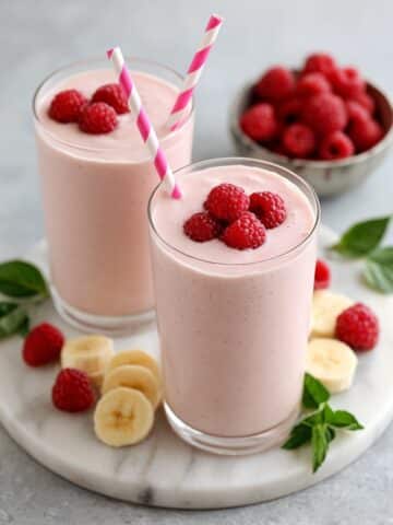 Raspberry Banana Protein Smoothie (Without Yogurt) Recipe