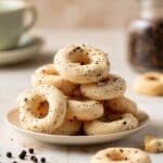 Taralli Pugliesi - Italian Black Pepper Cookies Recipe