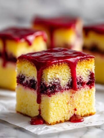 Blackberry Cinnamon Rolls Recipe
