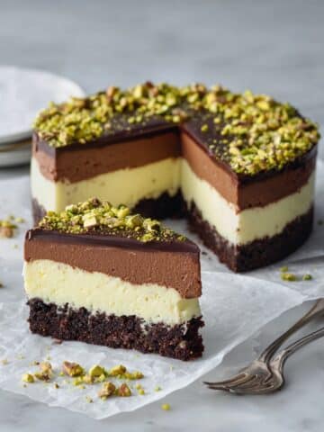 No-Bake Chocolate Pistachio Cake (Vegan and Gluten-Free) Recipe