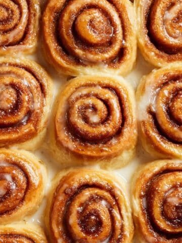 Gingerbread Cinnamon Rolls Recipe