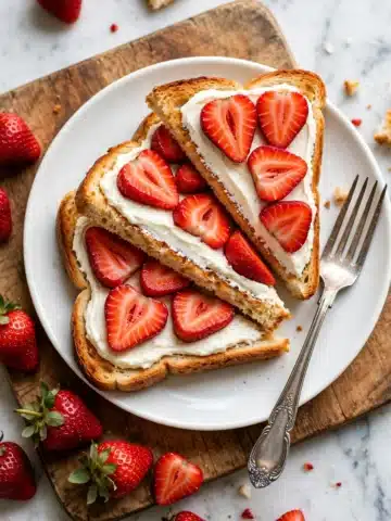 Strawberry Cheesecake Toast Recipe