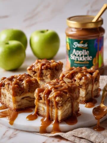 Brown Butter Apple Strudel Blondies with Salted Caramel Drizzle Recipe 7 Brown Butter Apple Strudel Blondies with Salted Caramel Drizzle Recipe
